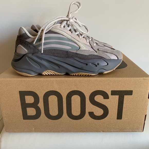 yeezy 700 45